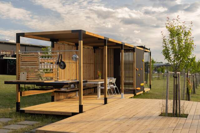 Eine Saison, die nie endet. Zu sehen in Köln am Rhein.