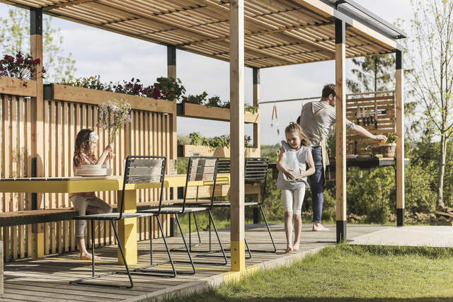 Die Kuben Leva in einer prestigeträchtigen Gesellschaft. Die Kinderskier Skills ebenfalls mit dem Preis iF Design ausgezeichnet