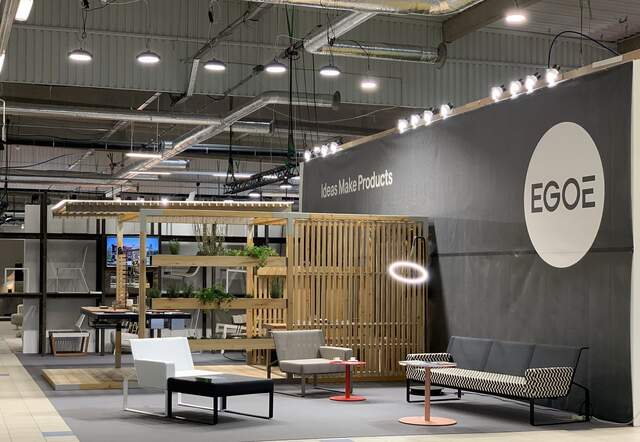 Warsaw Home. Leva-Kuben und die Messeprämiere für den Stuhl/Schaukelsessel Hope